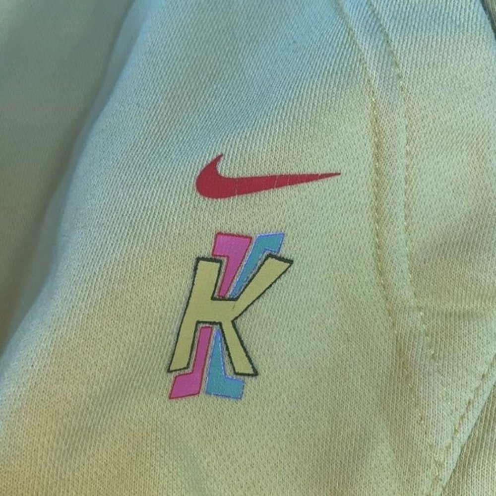 SOLD - Nike x Kyrie Irving Spongebob Pullover Hoodie - Picture 8 of 10
